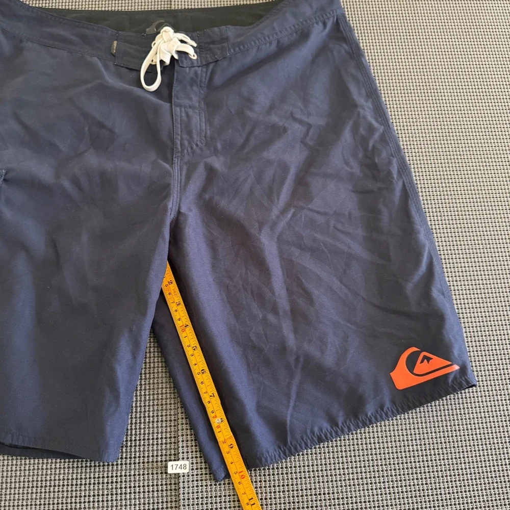 Quiksilver Mens Navy Blue Cargo Board Shorts Swim Trunks Size 36 BYJ0
